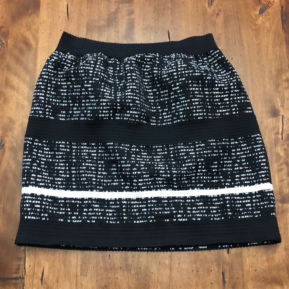 Versona Black and Cream Skirt with metallic trim